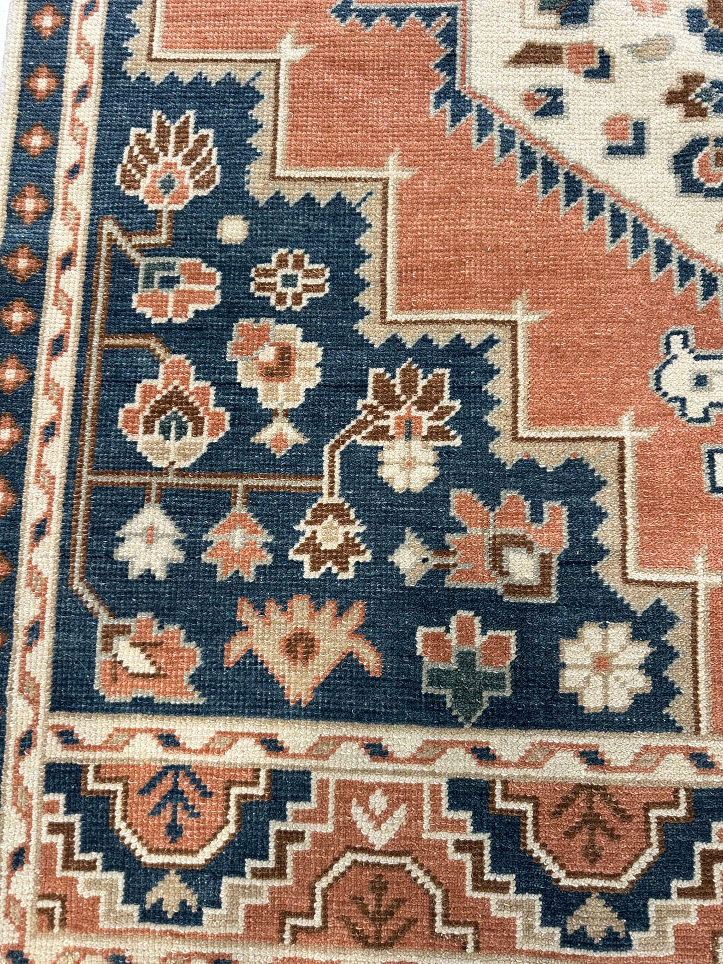 Cora Modern Oushak (In Stock)
