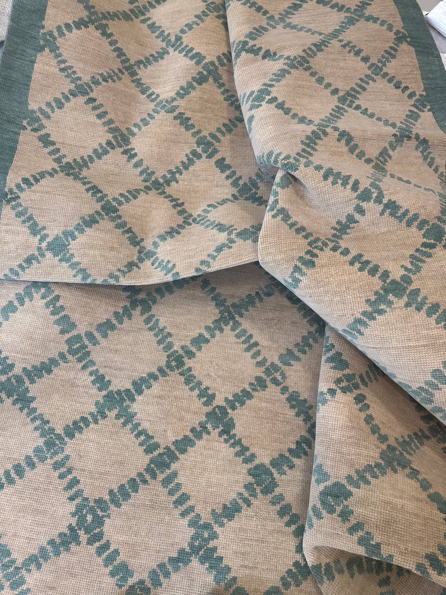Anne modern Oushak rug, side view