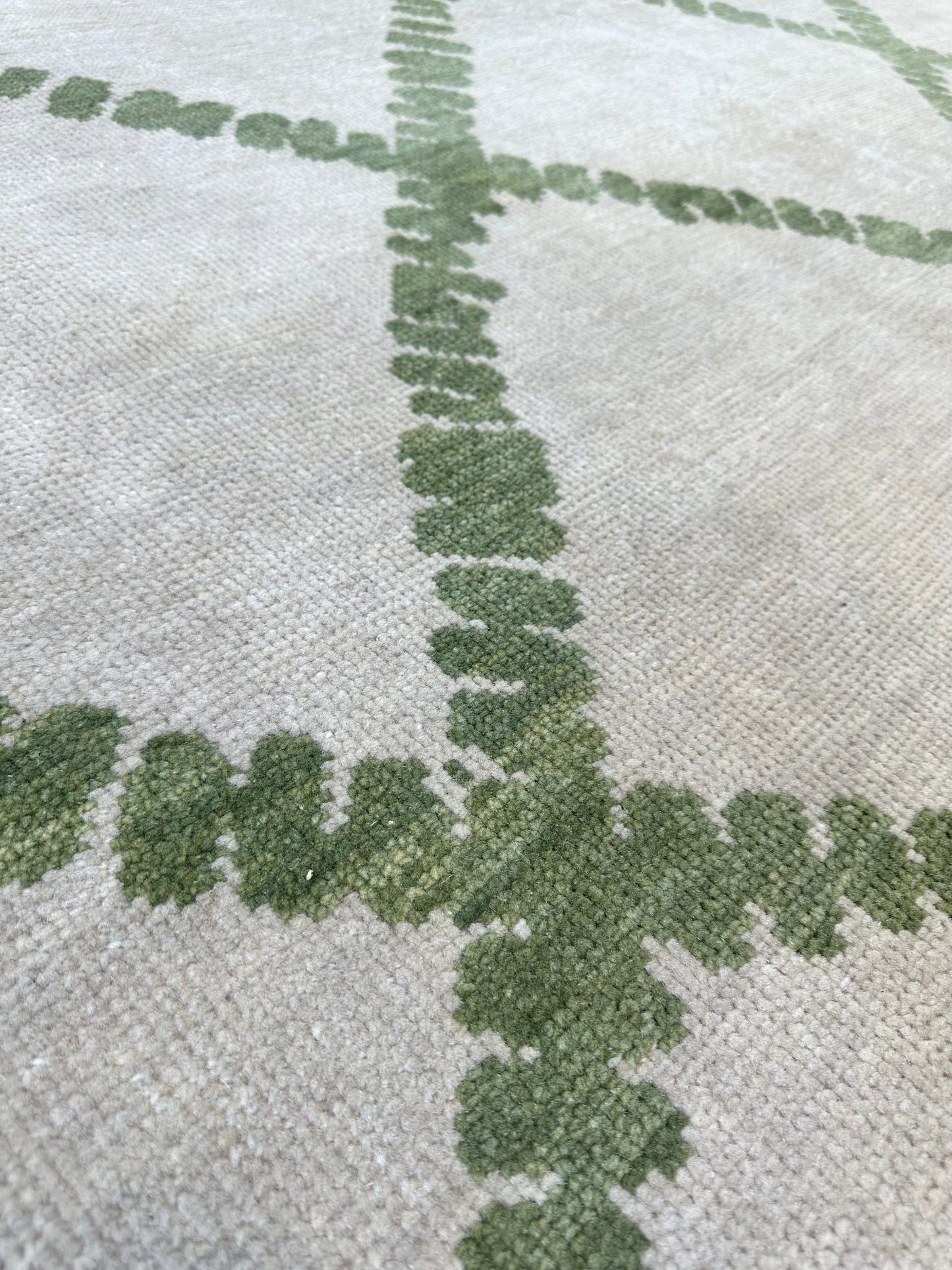 Lynn Modern Oushak (In Stock)