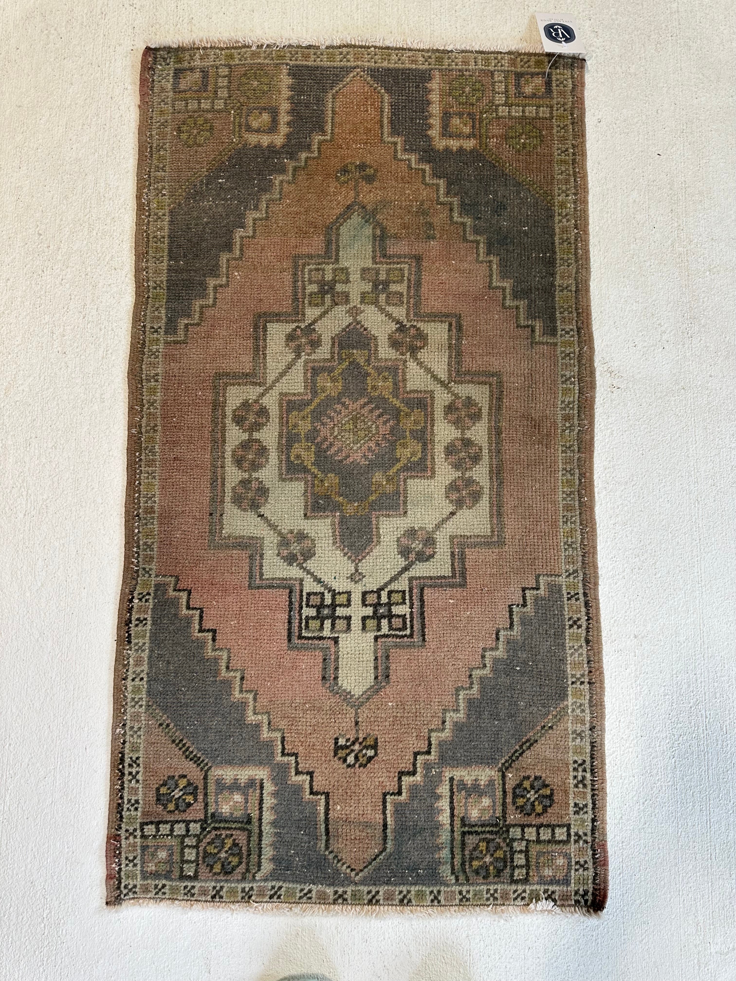 Vintage Mini Patchwork Rug - 1.11 x 2.11 popular