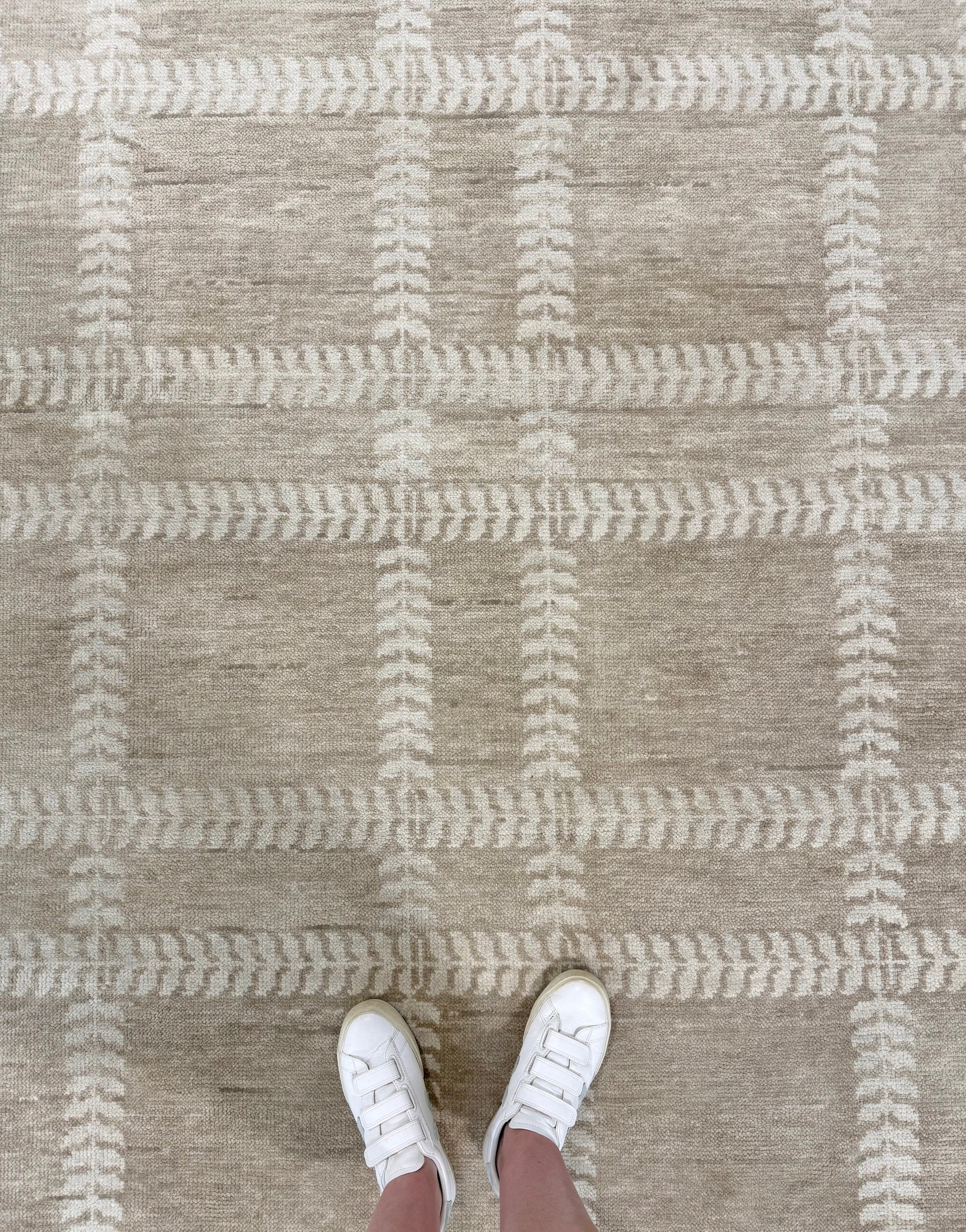 Allie Neutral modern Oushak rug, hand-knotted wool in a geometric Oushak pattern