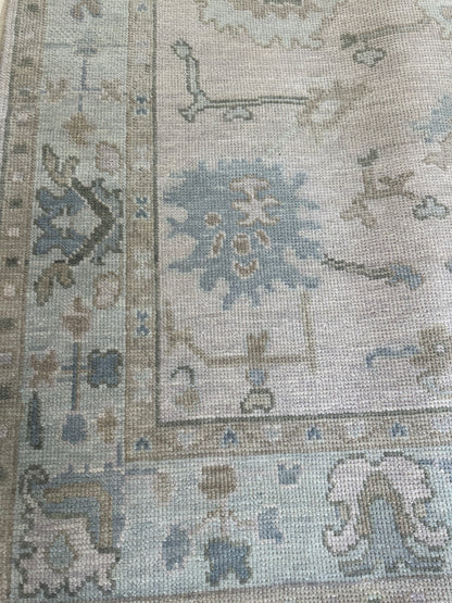 Evangeline Modern Oushak rug in warm gray, hand-knotted 100% wool — detail