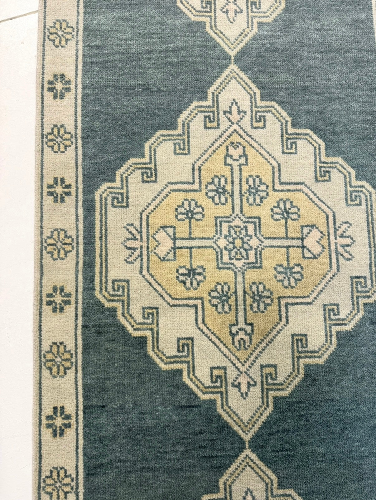 Louisa Modern Oushak Rug