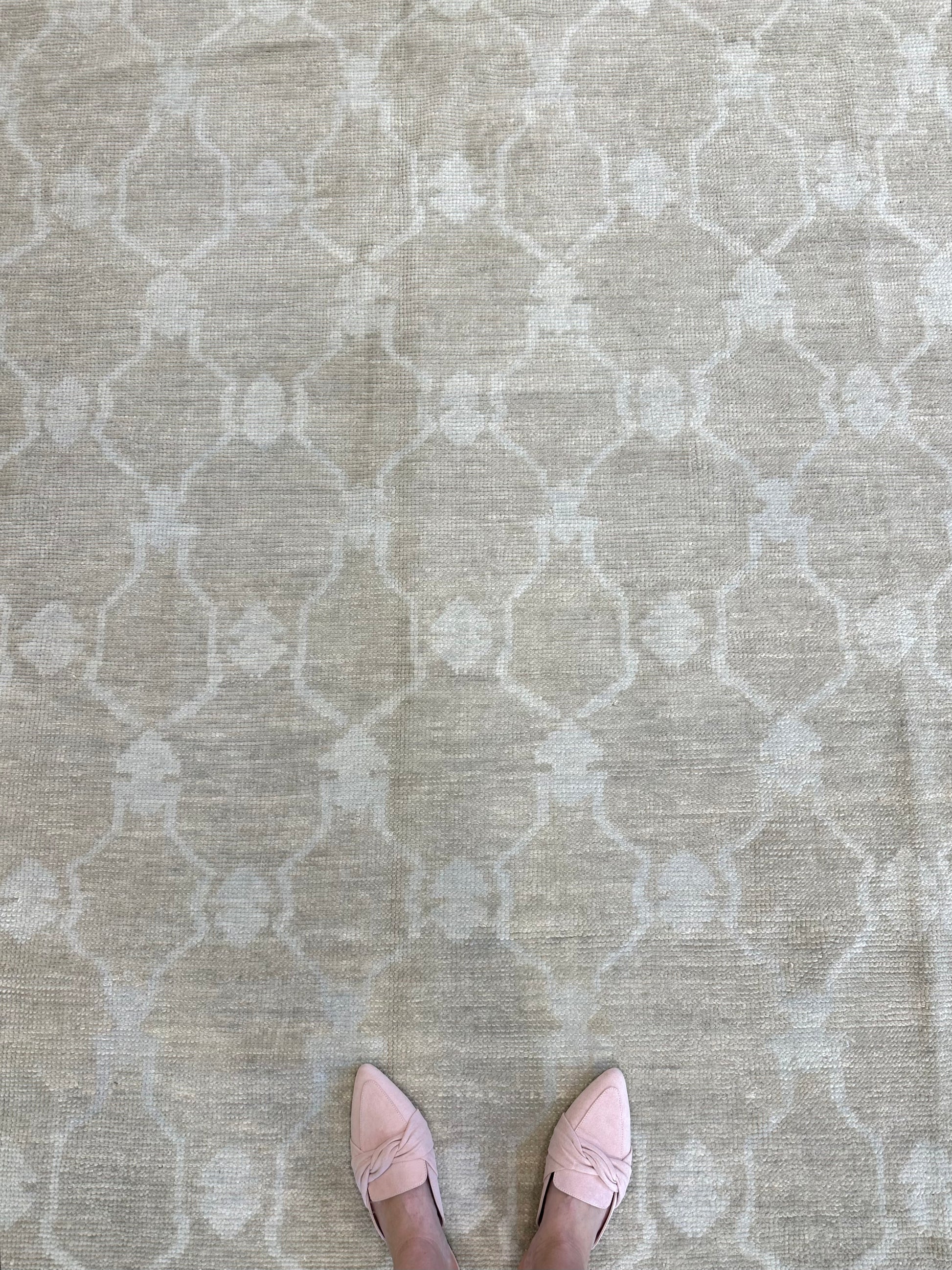 Alice Turkish Oushak rug — warm mushroom, soft cream, hand-knotted 100% wool