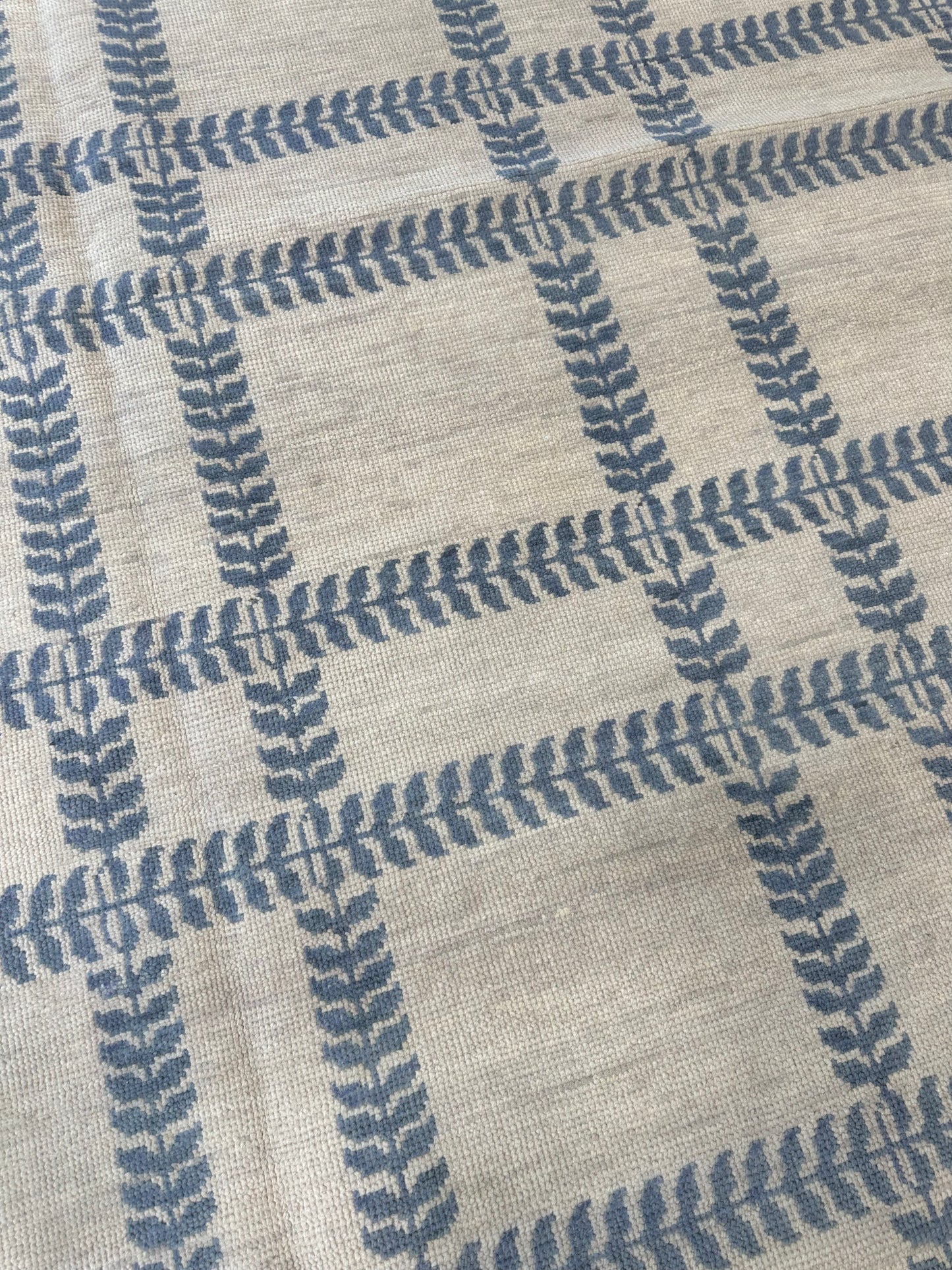 Allie modern Oushak rug, full length view
