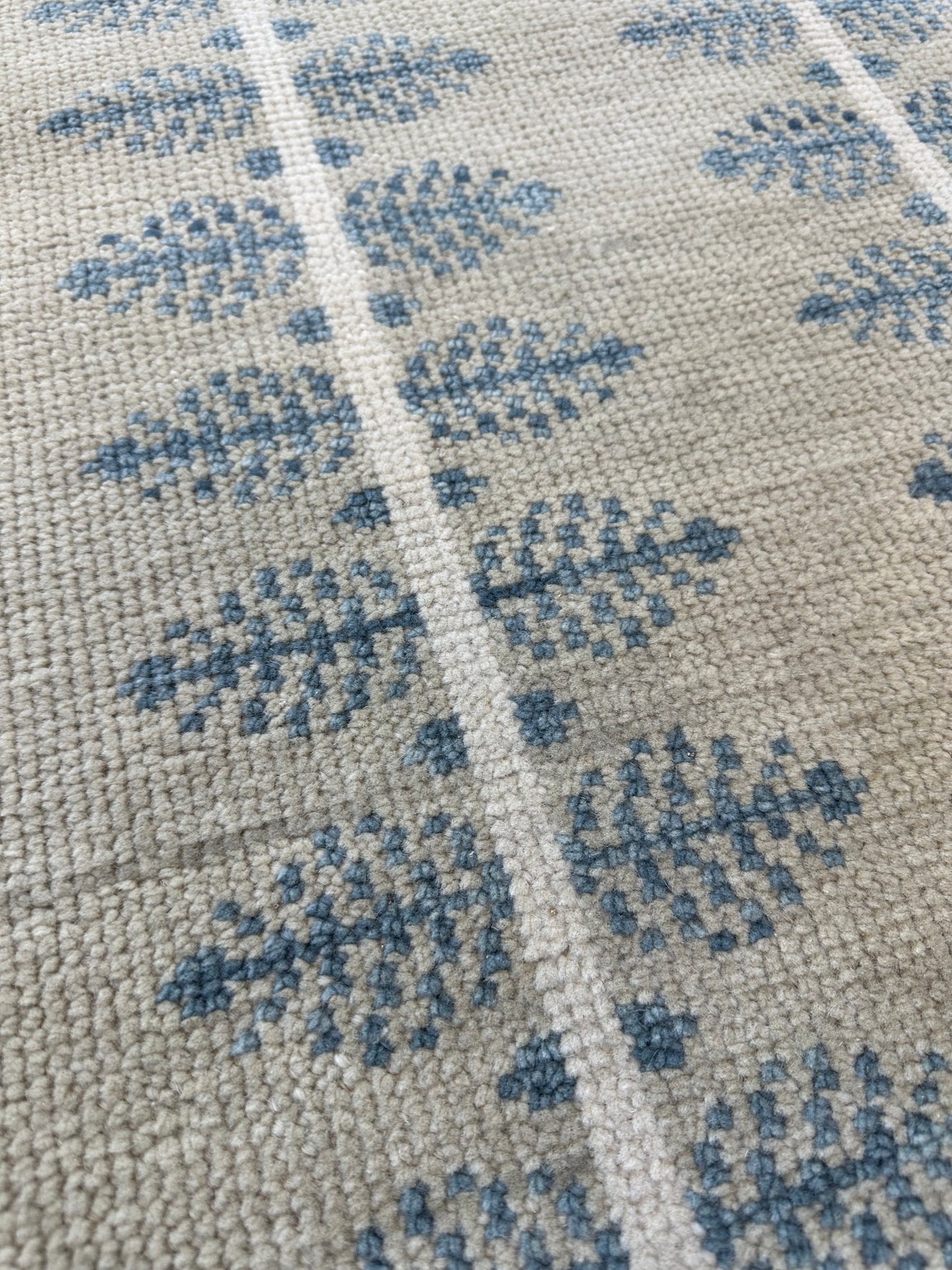 Bea Modern Oushak rug in warm gray, hand-knotted 100% wool — detail
