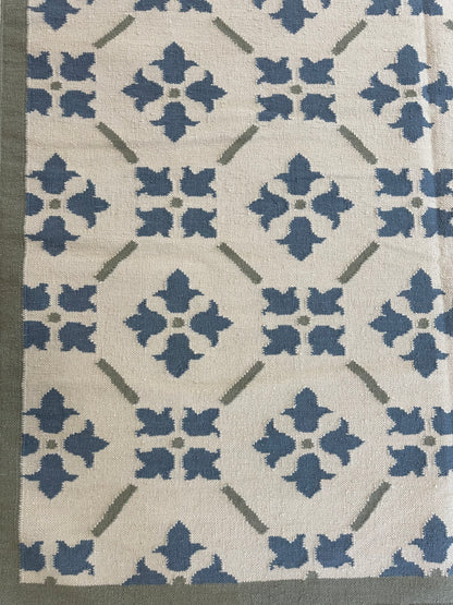 Betty wool flatweave rug in a traditional and transitional design