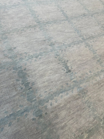 Claire Modern Oushak rug in warm gray, hand-knotted 100% wool — detail