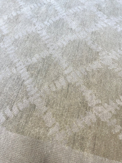 Anne Modern Oushak rug in warm gray, hand-knotted 100% wool — detail