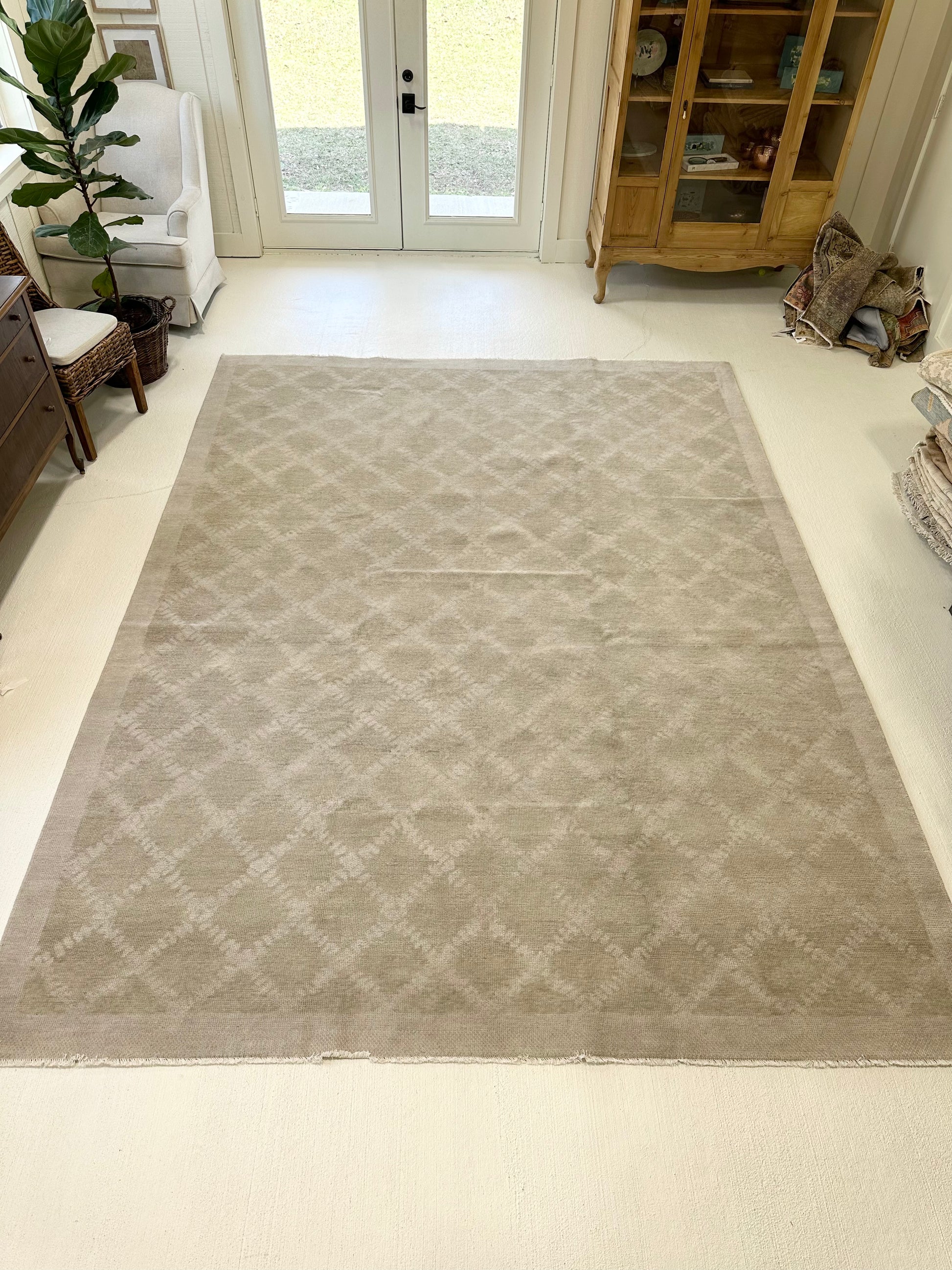 Anne modern Oushak rug, full view